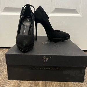 Giuseppe Zanotti Suede Pumps - Gently Worn! Size 36